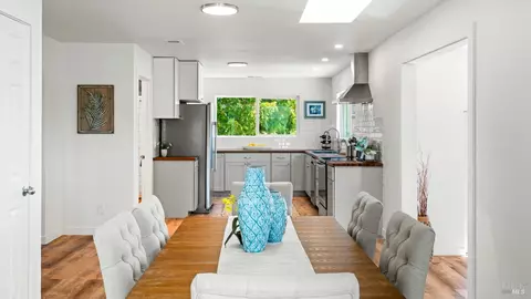 Dining - 1286 Sexton Rd, Sebastopol, CA 95472 photo 3 of 3