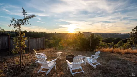 Exterior - 1286 Sexton Rd, Sebastopol, CA 95472 photo 13 of 27