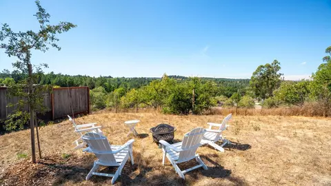 Exterior - 1286 Sexton Rd, Sebastopol, CA 95472 photo 8 of 27
