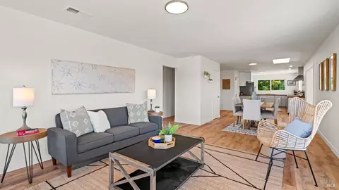 Living - 1286 Sexton Rd, Sebastopol, CA 95472 photo 5 of 5