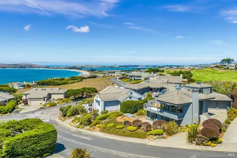 622 Swan Dr, Bodega Bay, CA 94923