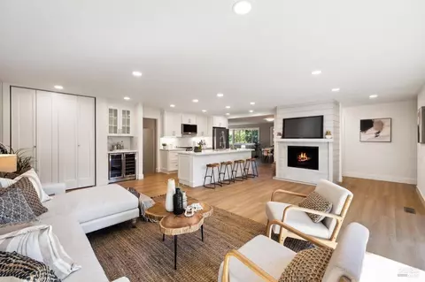 1 Grand Ct, San Rafael, CA 94901