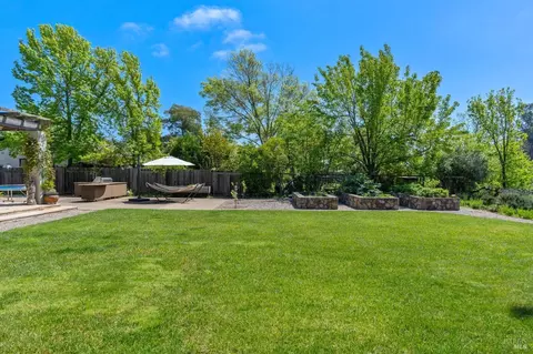 1033 Stonebridge Dr, Napa, CA 94558 photo 57