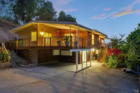 1033 Meadowsweet Dr, Corte Madera, CA 94925