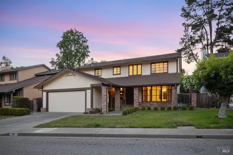 15 Shannon Ln, San Rafael, CA 94901