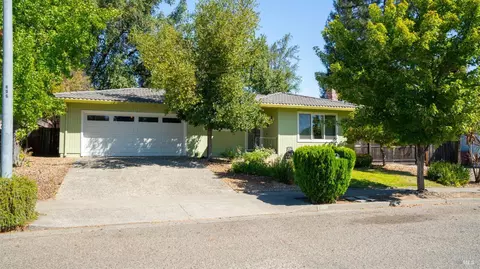 468 Josephine Dr, Cloverdale, CA 95425