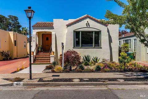 1815 Cambridge Dr, Alameda, CA 94501