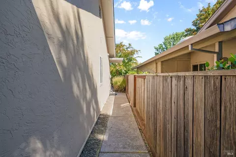 142 Temelec Cir, Sonoma, CA 95476 photo 27