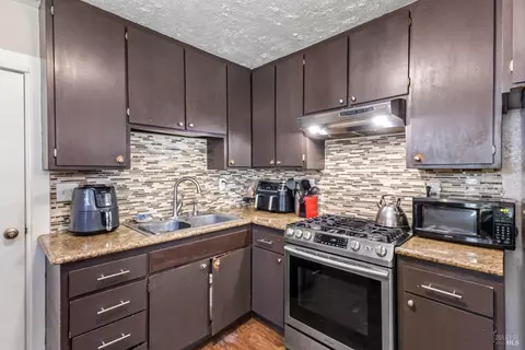 7 Orange Dr, Cloverdale, CA 95425 photo 7