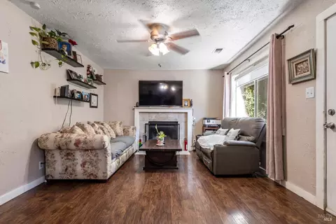 7 Orange Dr, Cloverdale, CA 95425 photo 4