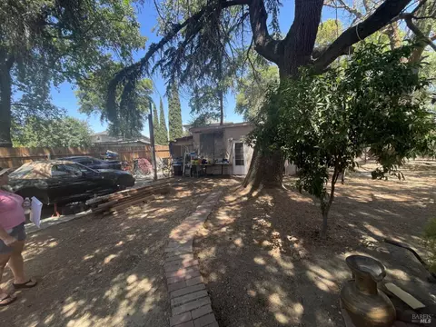 561 E D St, Dixon, CA 95620 photo 36