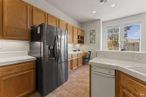 8016 Vertine Ct, Vallejo, CA 94591 photo 12