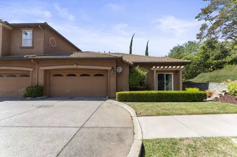 8016 Vertine Ct, Vallejo, CA 94591 photo 2