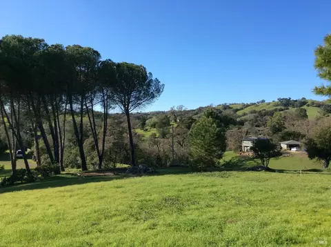 369 Deer Path Dr, Geyserville, CA 95441