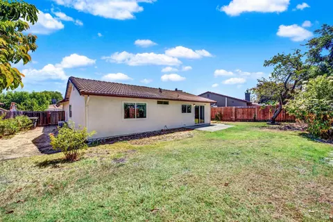 Exterior - 193 Diamond Ct, Fairfield, CA 94533 photo 20 of 25