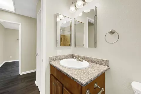 Bath - 193 Diamond Ct, Fairfield, CA 94533 photo 2 of 3