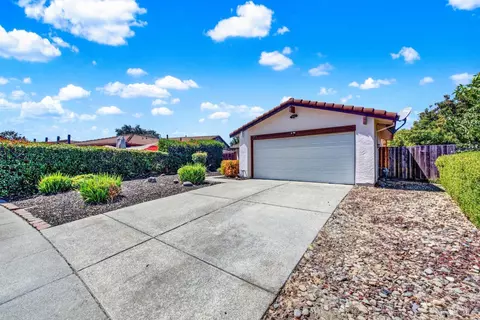 Exterior - 193 Diamond Ct, Fairfield, CA 94533 photo 6 of 25