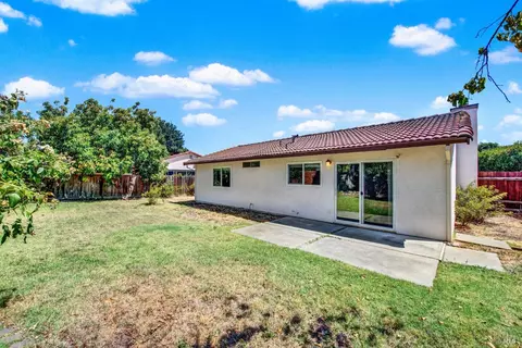 Exterior - 193 Diamond Ct, Fairfield, CA 94533 photo 17 of 25