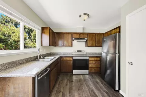 Kitchen - 193 Diamond Ct, Fairfield, CA 94533 photo 3 of 6