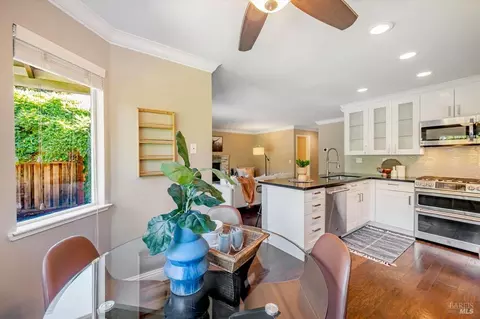 399 Wilson Ln, Windsor, CA 95492 photo 13