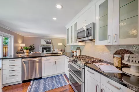 399 Wilson Ln, Windsor, CA 95492 photo 12