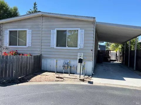 101 Leisure Park Cir, Santa Rosa, CA 95401