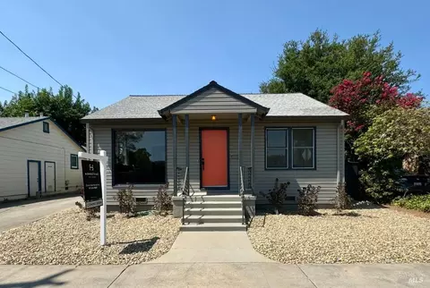 2421 Yajome St, Napa, CA 94558
