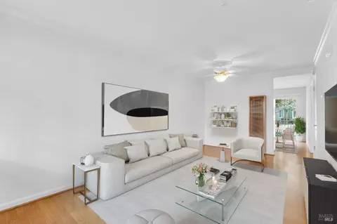 1611 La Esplanada Pl #114, Santa Rosa, CA 95404