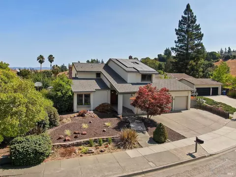 1034 Alpine Ct, Napa, CA 94558