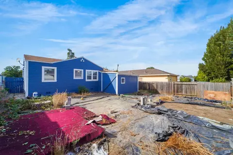 Exterior - 214 12th St, Vallejo, CA 94590 photo 5 of 5