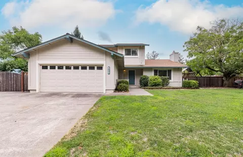 5720 Los Alamos Ct, Santa Rosa, CA 95409