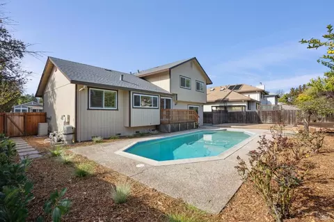 18771 Jami Lee Ln, Sonoma, CA 95476