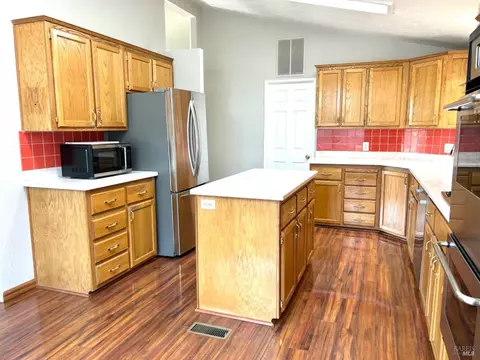 191 Daisy Dr, Napa, CA 94558 photo 13