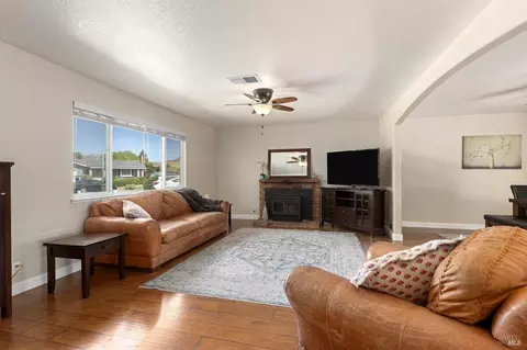 742 Corte Crestview, Vacaville, CA 95688 photo 5
