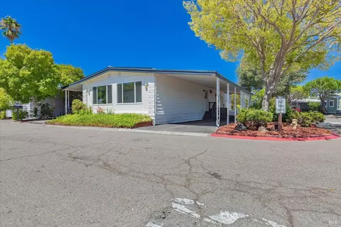 352 Acadia Ln, San Rafael, CA 94903