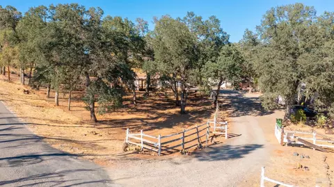 19892 Grange Rd, Middletown, CA 95461