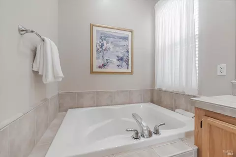 1320 Eagle Dr, Windsor, CA 95492 photo 27