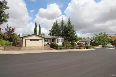 1181 Heavenly Dr, Martinez, CA 94553