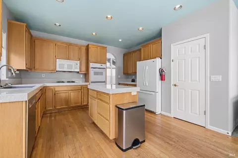 357 Breeden St, Santa Rosa, CA 95409 photo 12