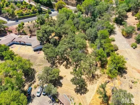 124 Wykoff Dr, Vacaville, CA 95688