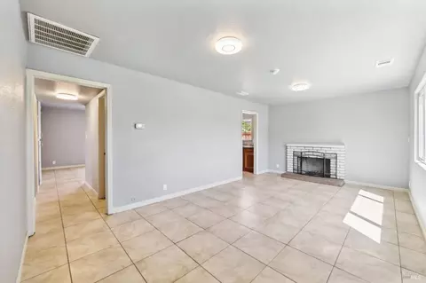 261 Cortland Cir, Vallejo, CA 94589 photo 5