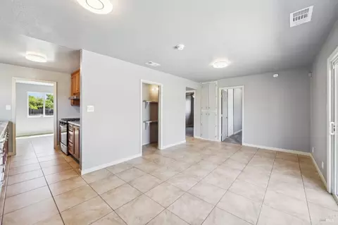 261 Cortland Cir, Vallejo, CA 94589 photo 10