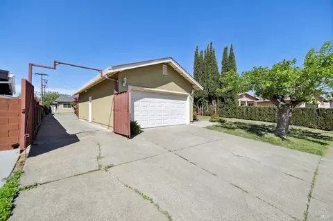 261 Cortland Cir, Vallejo, CA 94589 photo 3