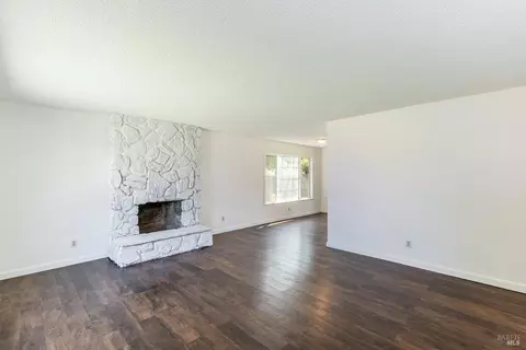 8553 Larch Ave, Cotati, CA 94931 photo 4