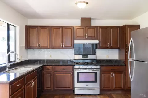8553 Larch Ave, Cotati, CA 94931 photo 6