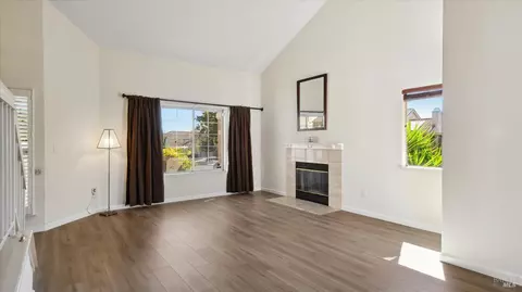 896 Britannia Dr, Vallejo, CA 94591 photo 6