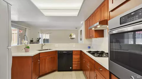 896 Britannia Dr, Vallejo, CA 94591 photo 9
