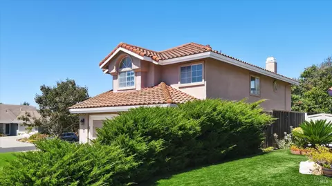 896 Britannia Dr, Vallejo, CA 94591 photo 2