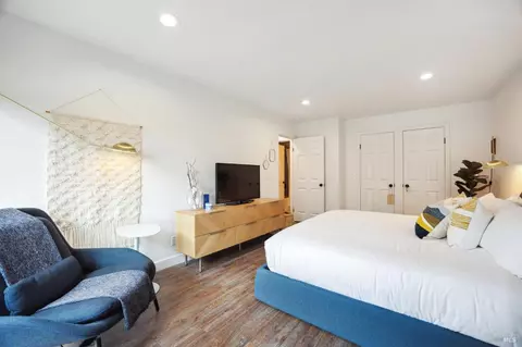 Bedroom - 20970 Heron Dr, Bodega Bay, CA 94923 photo 3 of 9