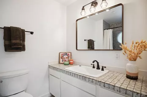Bath - 20970 Heron Dr, Bodega Bay, CA 94923 photo 4 of 4